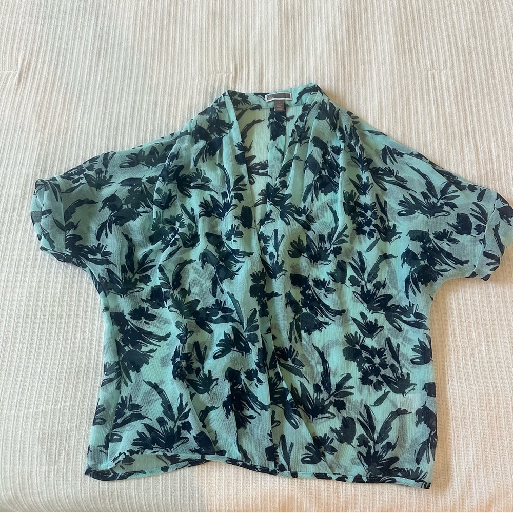 Chelsea28 Navy and Green Floral Blouse- Sz Small